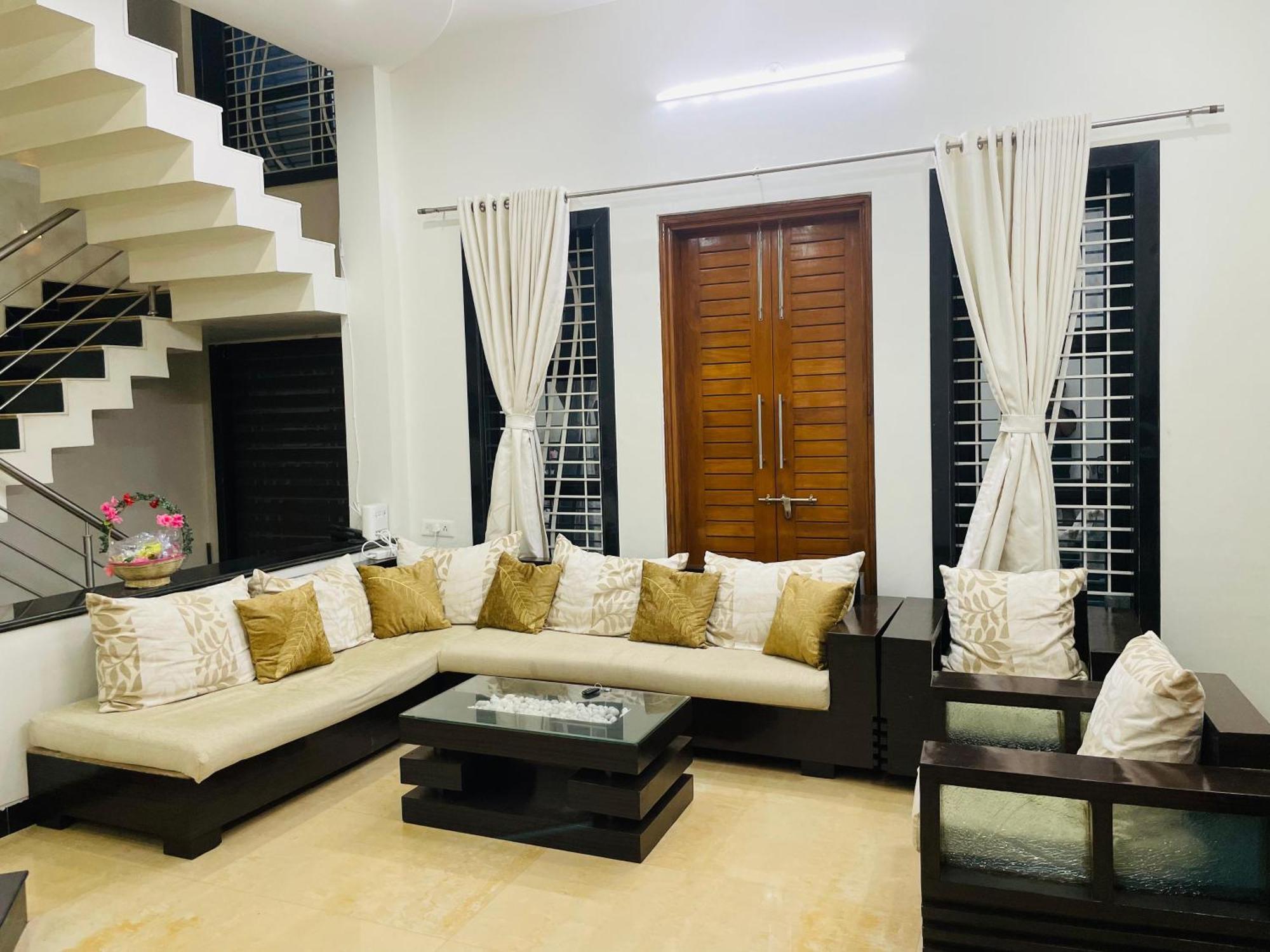 Private & Elegant 3Bhk Villa, Hillside Hideaway, 10 Mins From Mh Bus Stand 奥兰加巴德 外观 照片