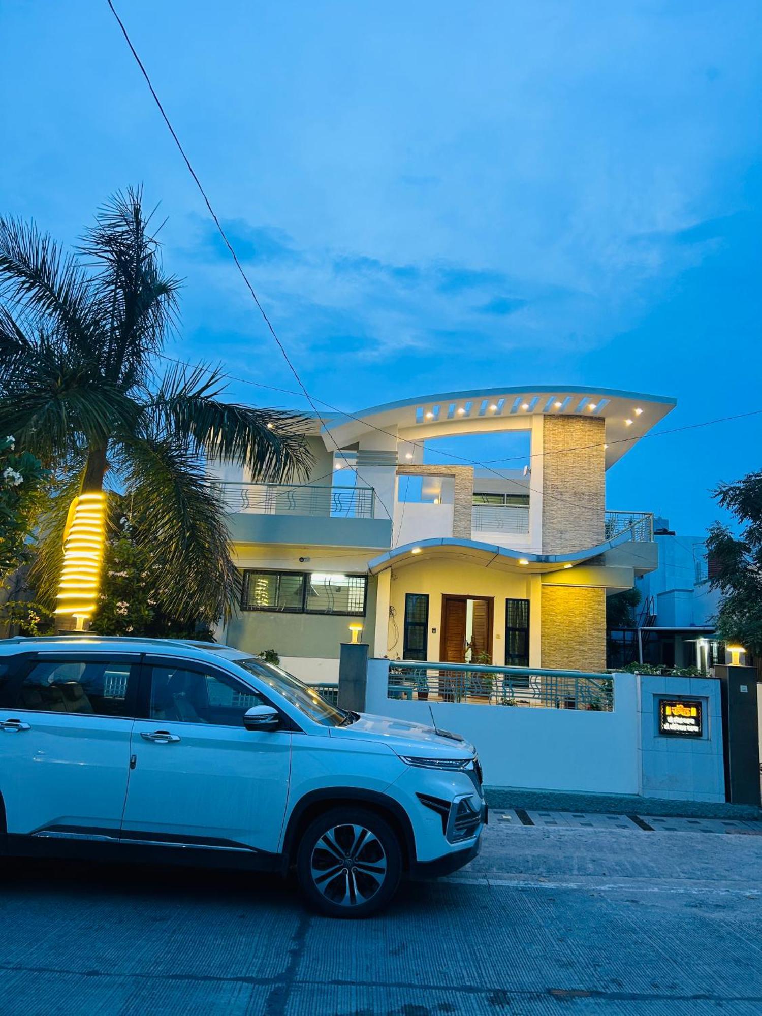 Private & Elegant 3Bhk Villa, Hillside Hideaway, 10 Mins From Mh Bus Stand 奥兰加巴德 外观 照片